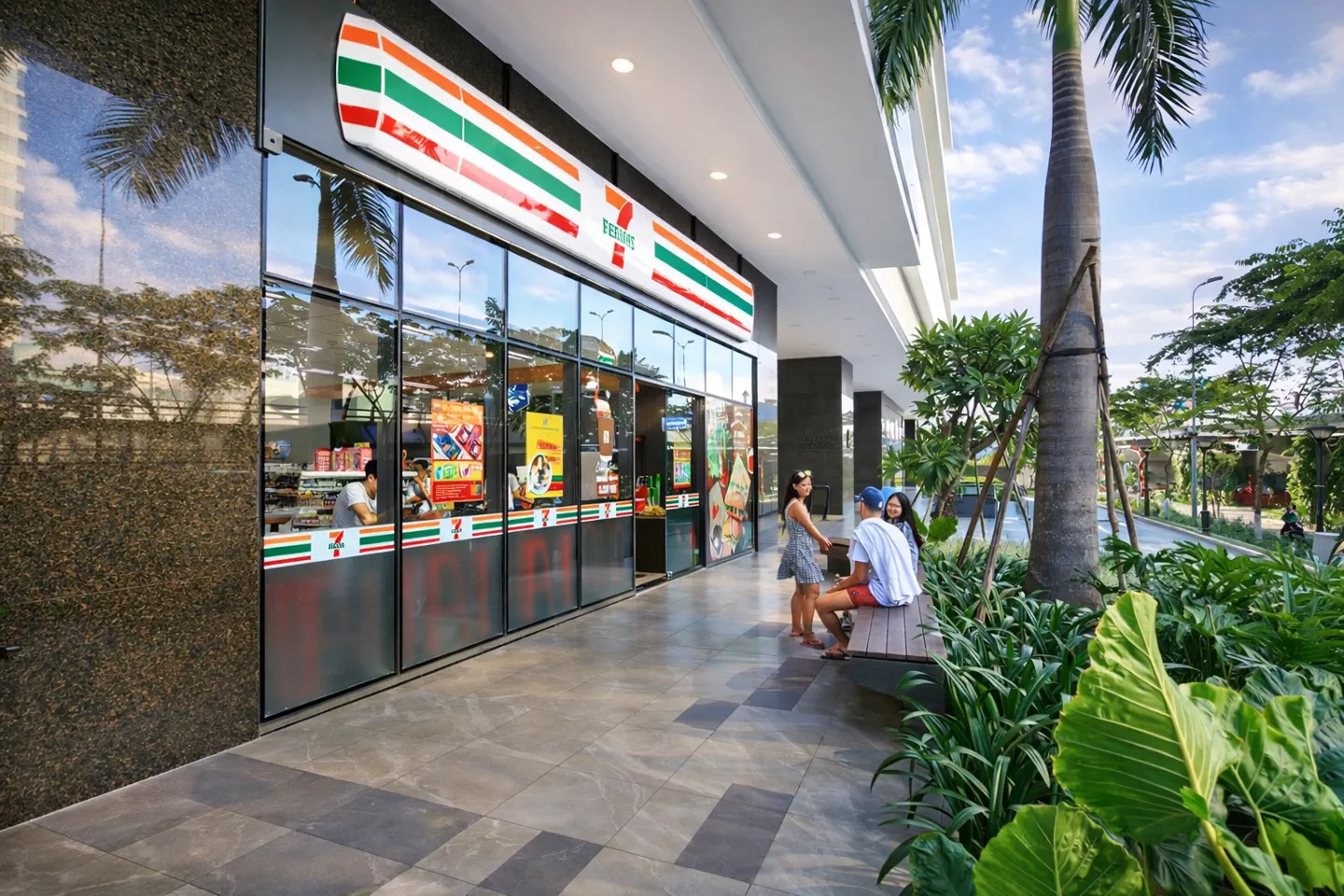 Ground floor convenience store RiverGate